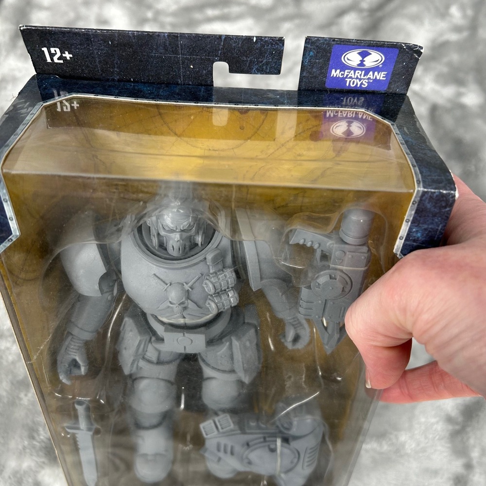 Warhammer 40K Space Marine Reiver Artist Proof 7" Figure [McFarlane Toys] - Picture 3 of 8